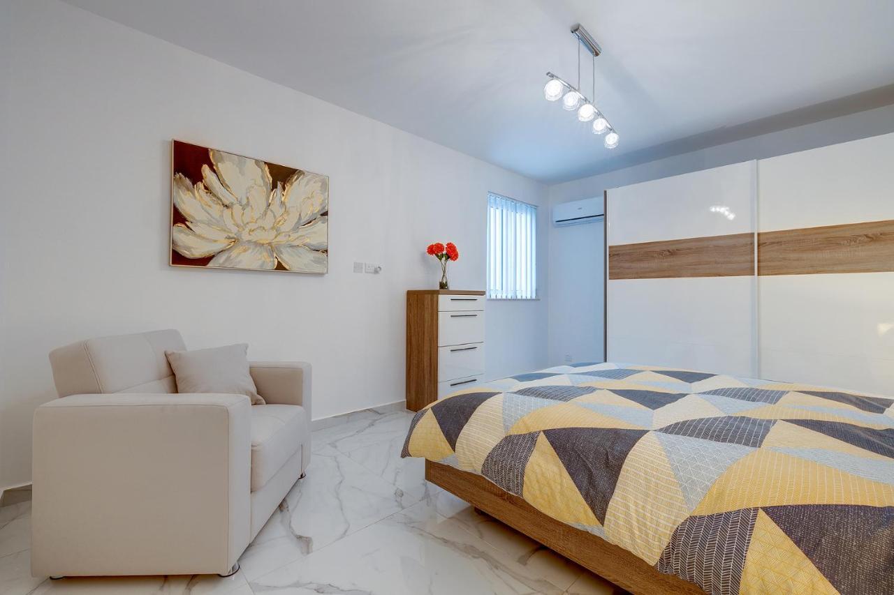 Stylish 2Br Apartment In Central St Julians Saint Julian's 외부 사진