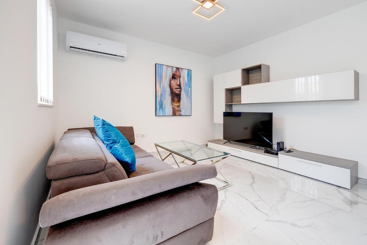 Stylish 2Br Apartment In Central St Julians Saint Julian's 외부 사진